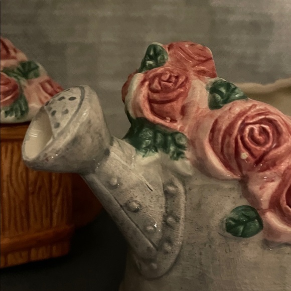 **VINTAGE** Floral Ceramic Sugar & Creamer Set with Roses - Picture 5 of 12